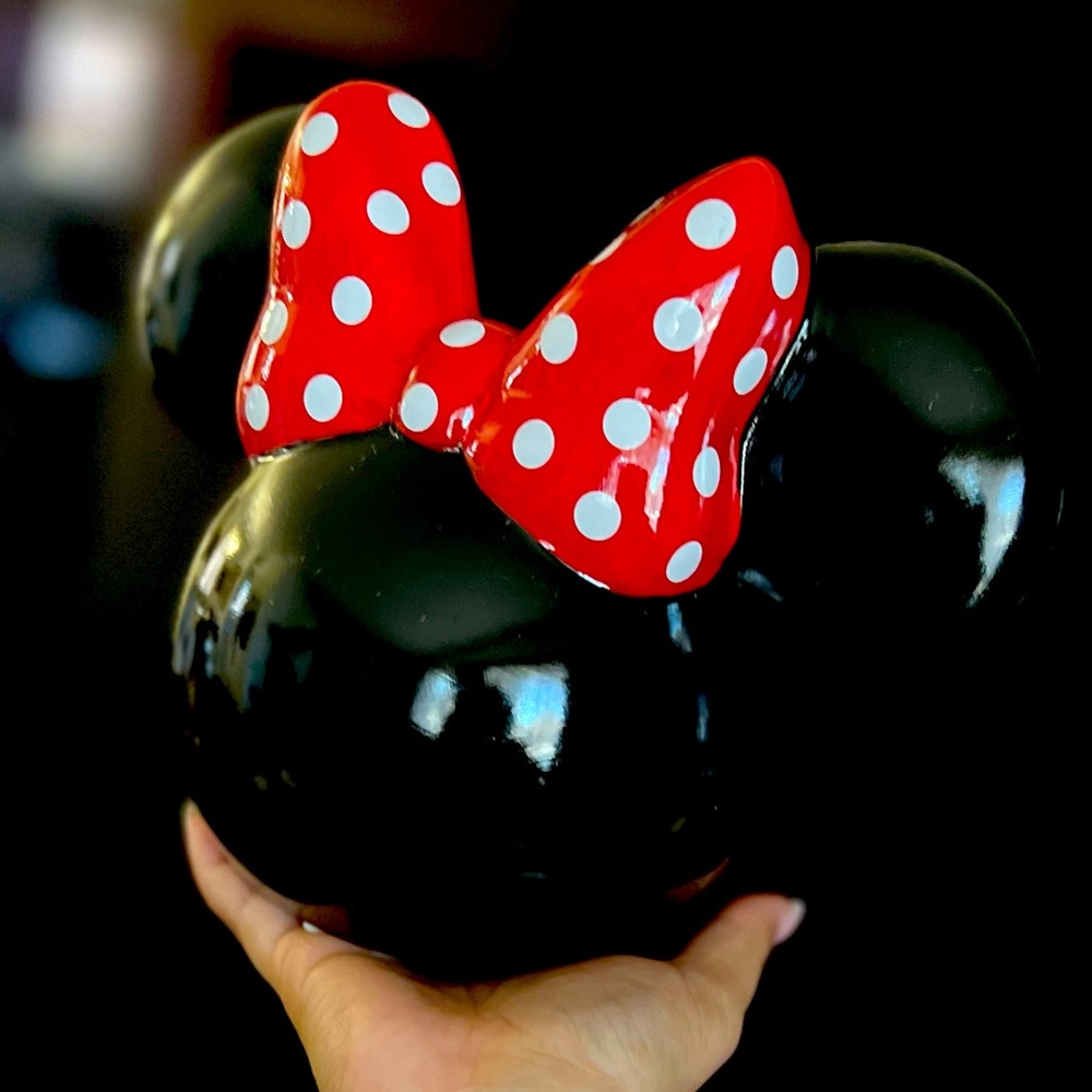 Super cute Disney Ceramic Minnie Mouse Piggyback